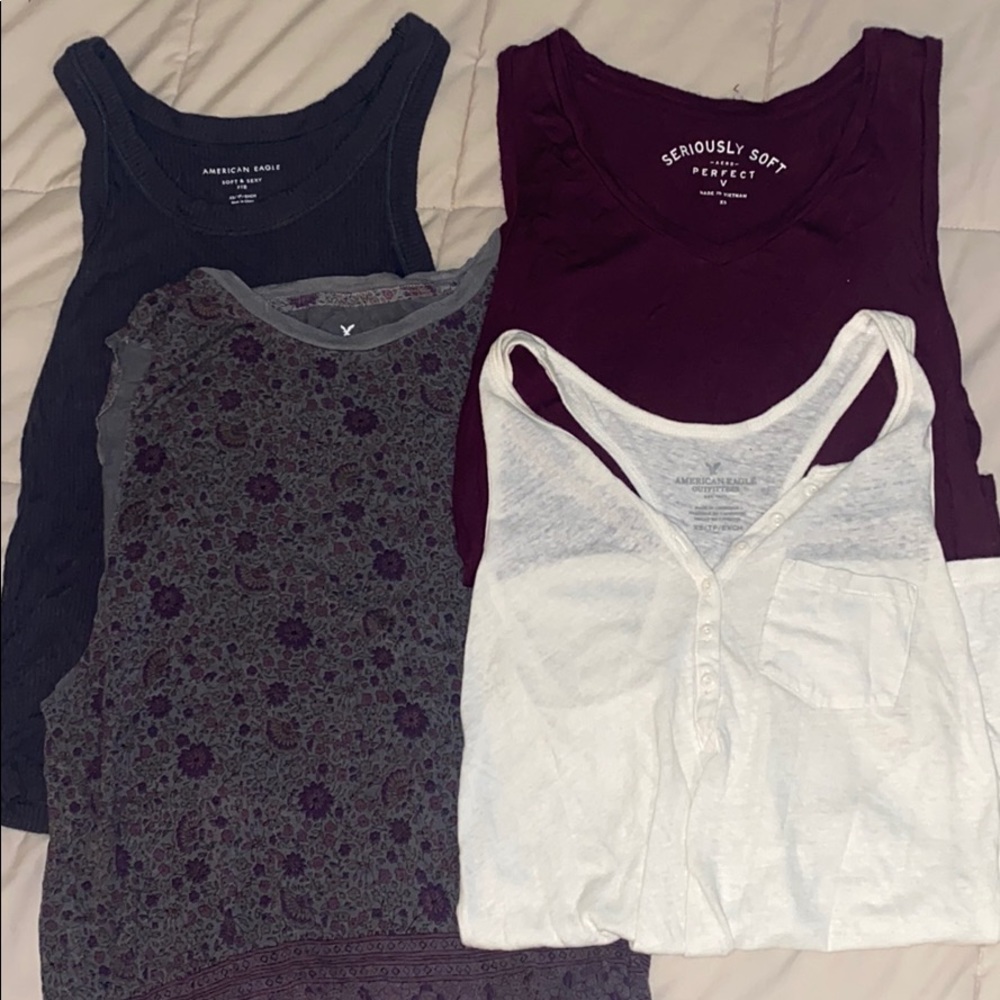 ✨4 for $20 American Eagle Tanks XS & Small